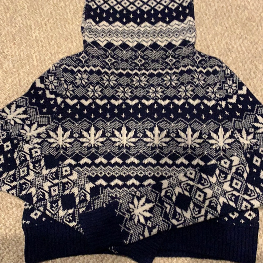 Turtleneck cropped sweater